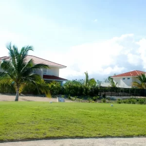 NUEVA ROMANA MARINA BEACH GOLF LOTE  12